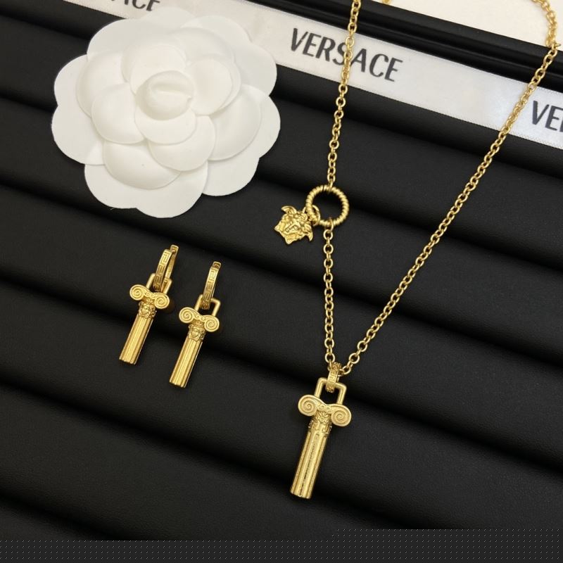 VERSACE